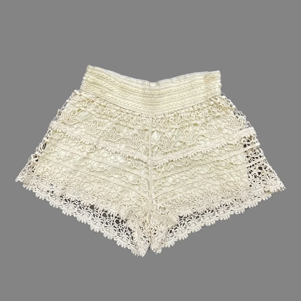 Blue Island High Waist Crochet shorts Size Large
